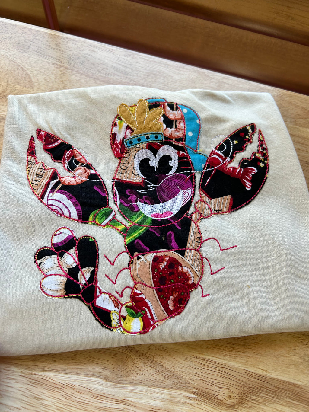 Crawfish Boil appliqué T shirt