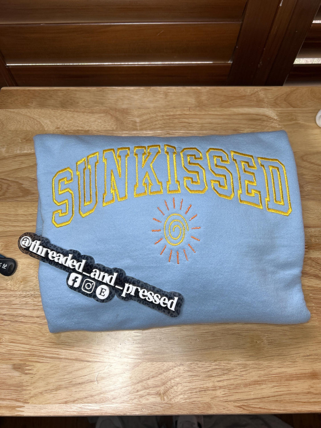 Sun-kissed embroidered outline sweatshirt- Golden - glow - bronze