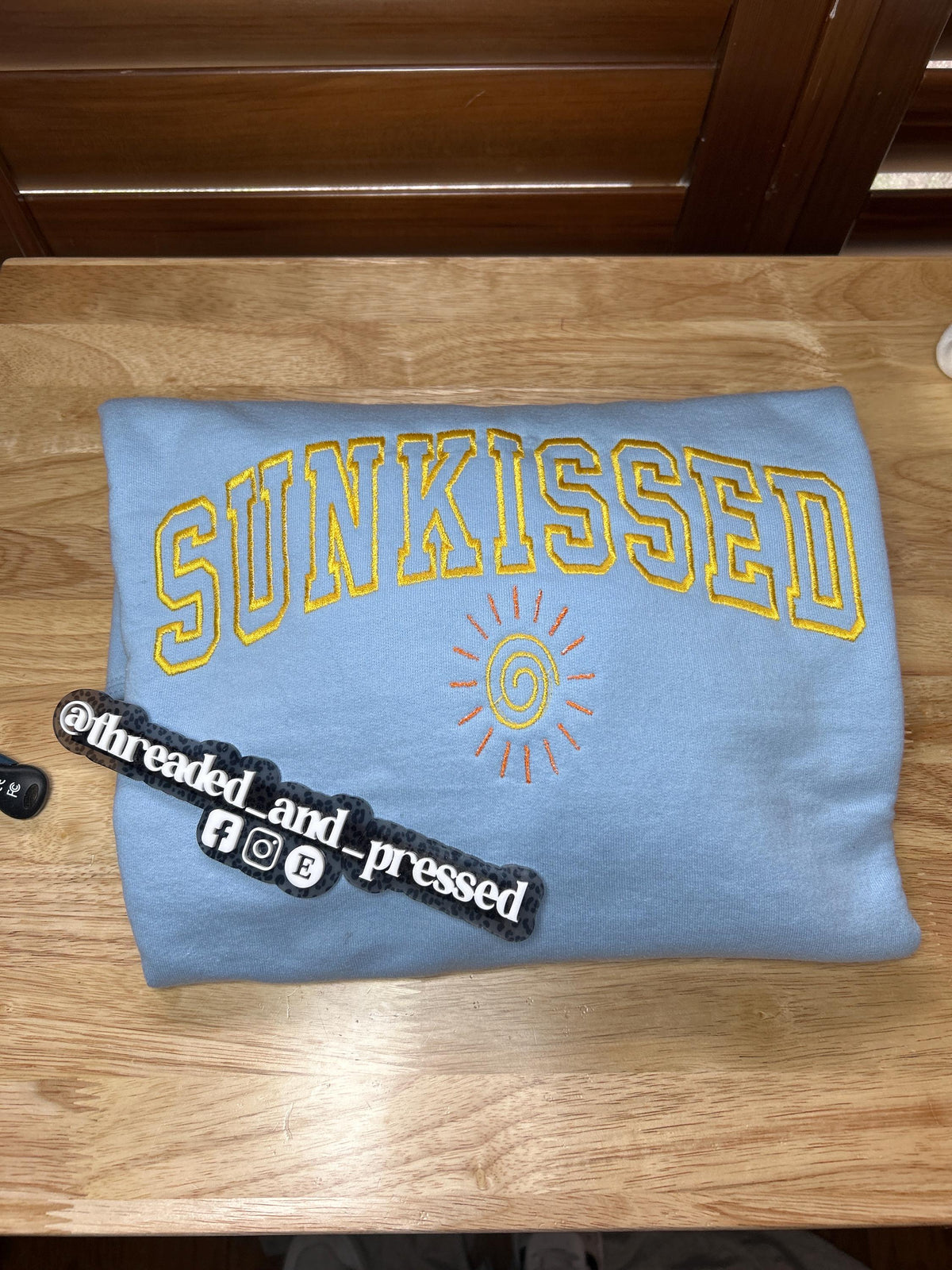 Sun-kissed embroidered outline sweatshirt- Golden - glow - bronze